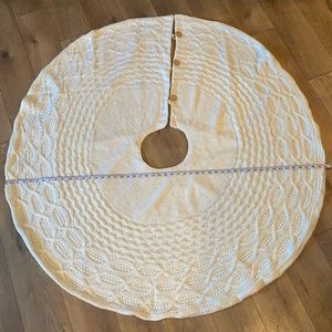 White Knitted Christmas Tree Skirt